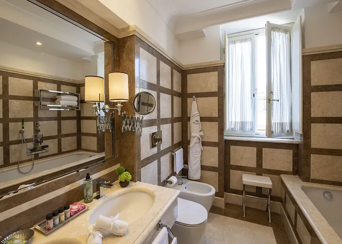 Ξενοδοχείο D'inghilterra - Starhotels Collezione